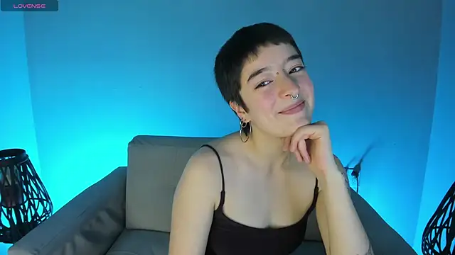 Snapshot of Atheena__ chatting on 06/15/26, 01:46 Atheena online show from 06/15/26, 01:46