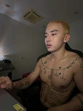 Snapshot of CheoXiao chatting on 04/09/26, 01:27 CheoXiao online show from 04/09/26, 01:27