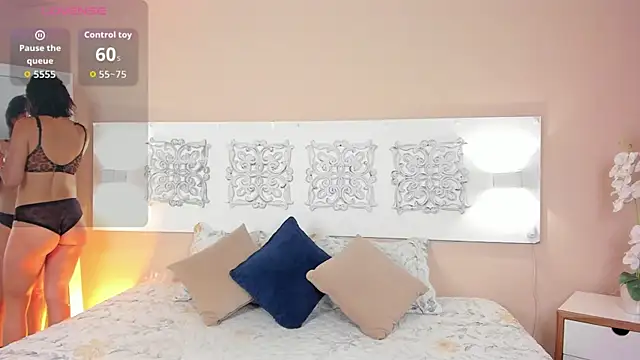 Snapshot of freyaa__1 chatting on 04/13/26, 01:27 freyaa 1 online show from 04/13/26, 01:27