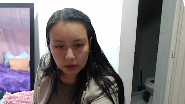 Snapshot of Belavelvet chatting on 04/10/26, 03:28 Belavelvet online show from 04/10/26, 03:28
