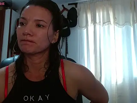Snapshot of valery_fitt chatting on 04/15/26, 01:18 valery fitt online show from 04/15/26, 01:18