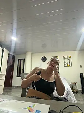 Snapshot of valery_fitt chatting on 05/19/26, 01:39 valery fitt online show from 05/19/26, 01:39
