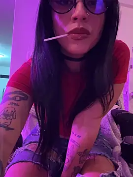 Snapshot of Kattze_ chatting on 05/02/26, 01:21 Kattze online show from 05/02/26, 01:21