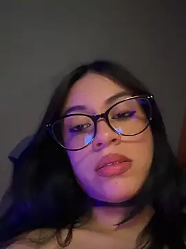 Snapshot of Kattze_ chatting on 07/17/26, 03:24 Kattze online show from 07/17/26, 03:24
