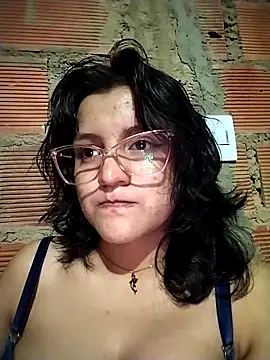 Snapshot of sienna_elara chatting on 04/08/26, 10:48 sienna elara online show from 04/08/26, 10:48