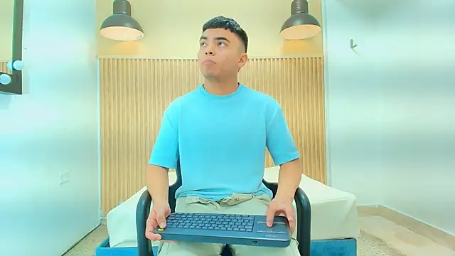 Snapshot of THIAM_KELLER1 chatting on 04/09/26, 07:30 THIAM KELLER1 online show from 04/09/26, 07:30