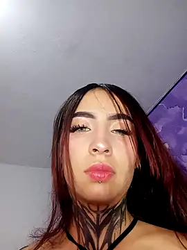 Snapshot of Rouxx_1 chatting on 05/04/26, 11:56 Rouxx 1 online show from 05/04/26, 11:56