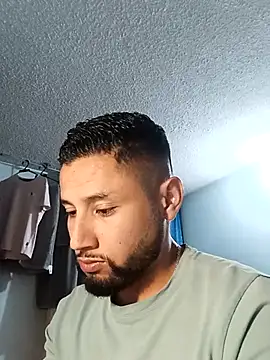 Snapshot of DiegoDass chatting on 04/08/26, 04:01 DiegoDass online show from 04/08/26, 04:01