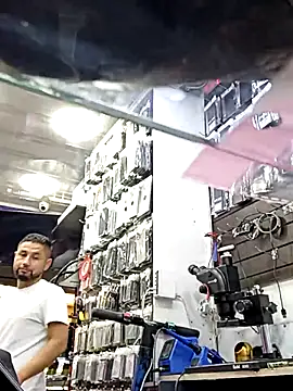 Snapshot of DiegoDass chatting on 04/10/26, 02:33 DiegoDass online show from 04/10/26, 02:33