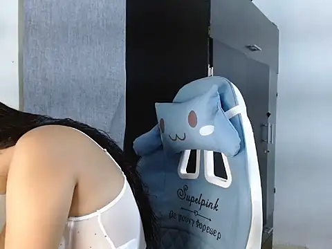 nathasha Angi online show from 04/11/26, 03:33