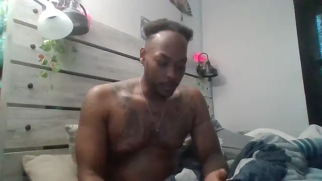 Snapshot of zdaddymm chatting on 06/17/26, 08:43 zdaddymm online show from 06/17/26, 08:43