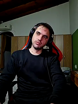 Snapshot of Gonza42OArg chatting on 04/08/26, 03:50 Gonza42OArg online show from 04/08/26, 03:50