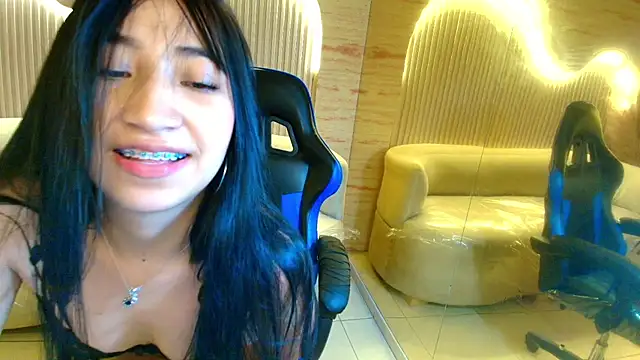 Snapshot of sol__r chatting on 07/15/26, 03:23 sol r online show from 07/15/26, 03:23