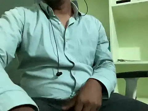 Snapshot of Mee_Baadshah chatting on 07/24/26, 05:55 Mee Baadshah online show from 07/24/26, 05:55