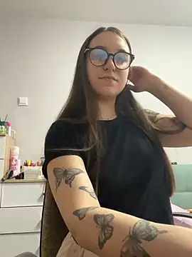 RiannaBrown online show from 04/17/26, 03:09