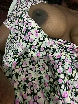 Snapshot of Sweetebony25 chatting on 04/16/26, 08:37 Sweetebony25 online show from 04/16/26, 08:37