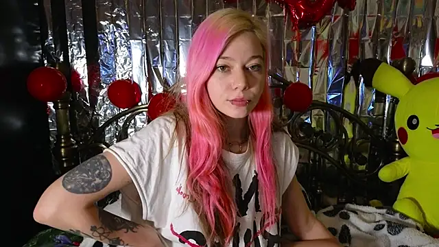 Snapshot of Sansarella chatting on 02/19/25, 03:17 Sansarella online show from 02/19/25, 03:17