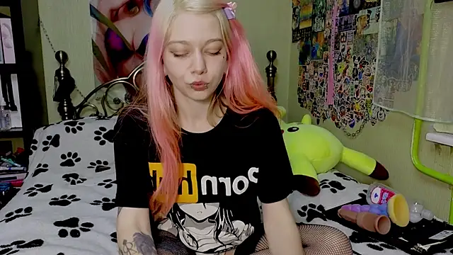 Snapshot of Sansarella chatting on 03/20/25, 05:15 Sansarella online show from 03/20/25, 05:15