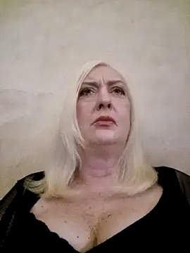 Julia20X online show from 04/15/26, 10:22