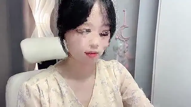 Snapshot of Xiaoqing00 chatting on 06/01/26, 06:15 Xiaoqing00 online show from 06/01/26, 06:15
