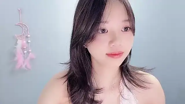 Snapshot of Xiaoqing00 chatting on 07/10/26, 04:39 Xiaoqing00 online show from 07/10/26, 04:39