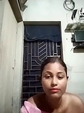 Snapshot of amishaah92 chatting on 04/21/26, 07:28 amishaah92 online show from 04/21/26, 07:28