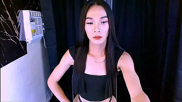 XoTrisha online show from 04/13/26, 02:00