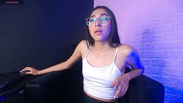 Violett1126 online show from 07/07/26, 07:23