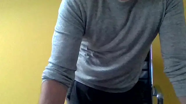 Snapshot of jjjust_curiousss chatting on 04/10/26, 05:17 jjjust curiousss online show from 04/10/26, 05:17