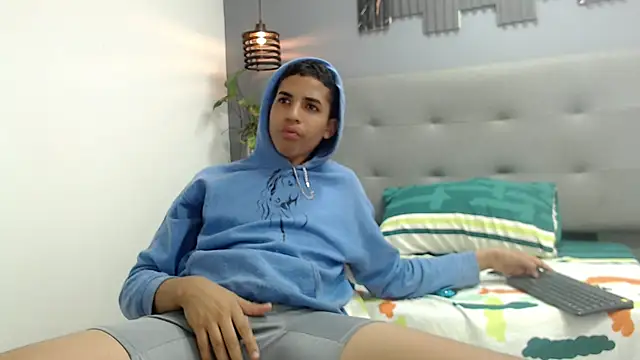 Lukaz Caballero online show from 06/02/26, 03:41