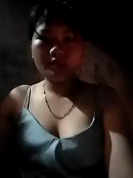 Snapshot of giahan1 chatting on 05/03/26, 01:44 giahan1 online show from 05/03/26, 01:44