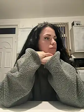 AriannaCruse online show from 04/13/26, 07:41