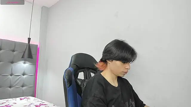 Snapshot of Duosensation_ chatting on 04/09/26, 01:38 Duosensation online show from 04/09/26, 01:38