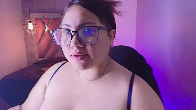 Snapshot of Dreamboo__ chatting on 05/06/26, 11:48 Dreamboo online show from 05/06/26, 11:48