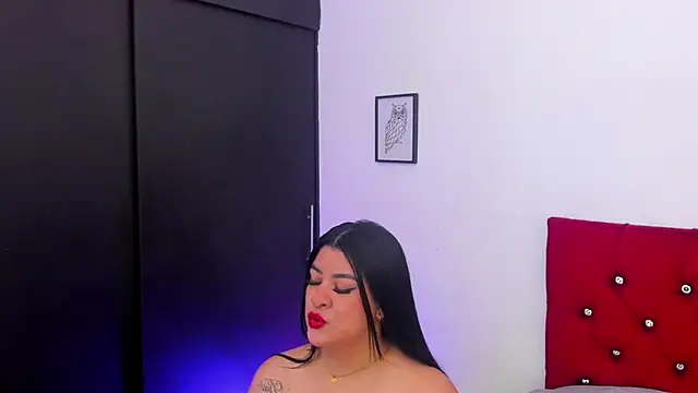 Snapshot of Katty_West chatting on 05/11/26, 07:00 Katty West online show from 05/11/26, 07:00