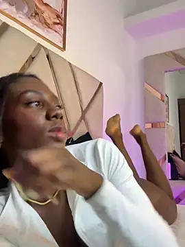 Snapshot of Zoe_Ravenn chatting on 05/23/26, 03:12 Zoe Ravenn online show from 05/23/26, 03:12