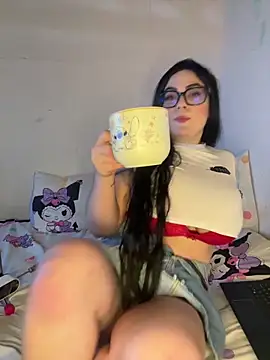 Snapshot of fer_latina26 chatting on 04/08/26, 11:48 fer latina26 online show from 04/08/26, 11:48