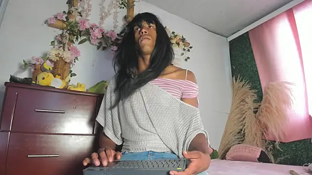 Lexyy lux online show from 04/15/26, 01:29