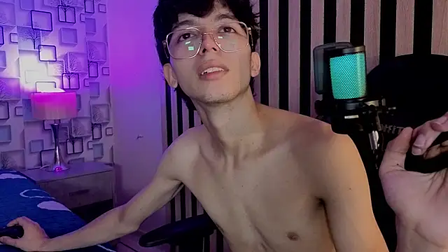 Snapshot of Twink_Sebas7 chatting on 06/30/26, 12:28 Twink Sebas7 online show from 06/30/26, 12:28