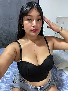 Snapshot of Simplemente_Aurora chatting on 04/12/26, 10:59 Simplemente Aurora online show from 04/12/26, 10:59