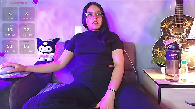 Snapshot of ambar__devon chatting on 05/19/26, 01:56 ambar devon online show from 05/19/26, 01:56
