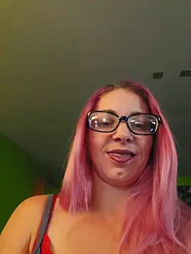 Snapshot of Summer_Taz7 chatting on 05/19/26, 02:56 Summer Taz7 online show from 05/19/26, 02:56
