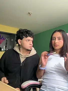 hotlatinocouple   online show from 05/27/26, 08:28
