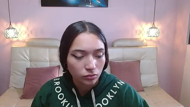 Marianne Cam online show from 05/08/26, 01:05