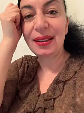 Snapshot of Lizzaa80 chatting on 04/26/26, 08:23 Lizzaa80 online show from 04/26/26, 08:23