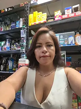 Snapshot of MIA_ROSSEEE chatting on 04/23/26, 12:40 MIA ROSSEEE online show from 04/23/26, 12:40