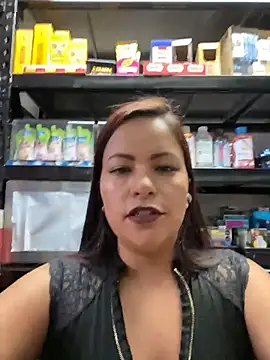 Snapshot of MIA_ROSSEEE chatting on 04/25/26, 01:14 MIA ROSSEEE online show from 04/25/26, 01:14