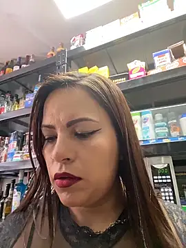 Snapshot of MIA_ROSSEEE chatting on 05/04/26, 01:51 MIA ROSSEEE online show from 05/04/26, 01:51