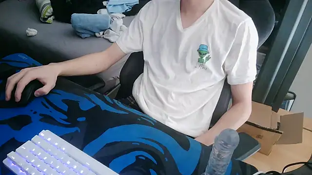 Theo19cmgerman online show from 04/11/26, 09:24