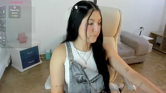 Snapshot of Celestee_21 chatting on 04/16/26, 07:58 Celestee 21 online show from 04/16/26, 07:58